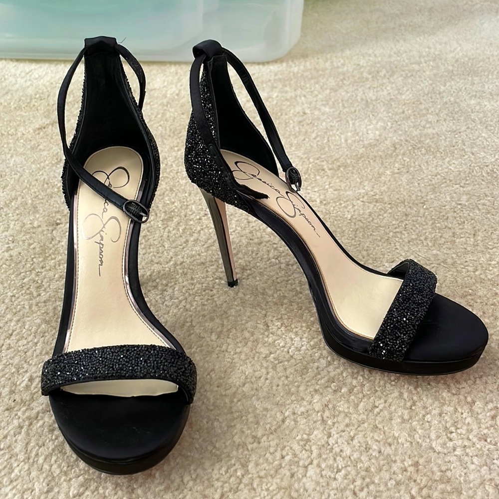 Black satin pumps! **ANY 3 SHOES GET 3 for $30!!